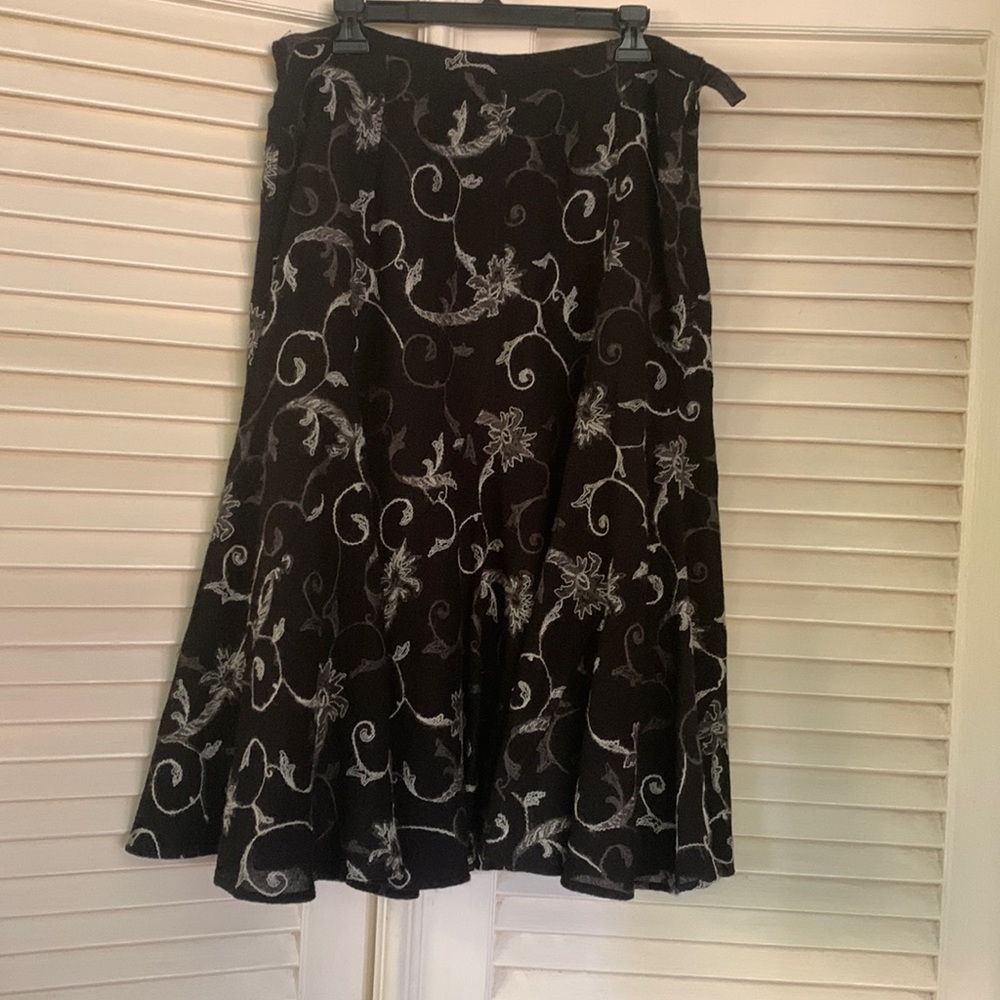 SPIRIT for Coldwater Creek black 100% wool embroidered skirt Size 16